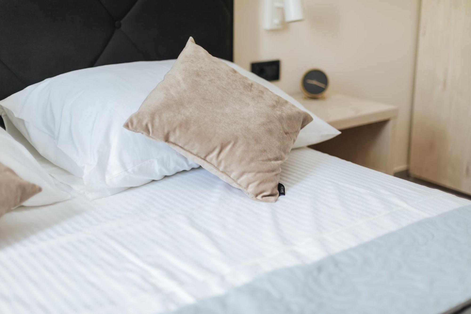City Harbour Deluxe Suites 扎达尔 客房 照片